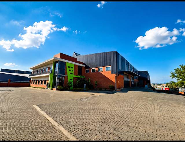 5,002M² WAREHOUSE TO LET IN COSMO BUSINESS PARK
